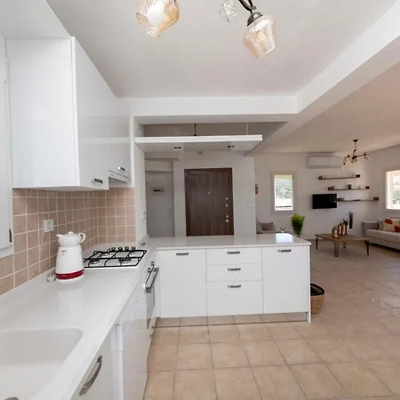 Capacious With Shared Pool Near In Bodrum * גונדוגן