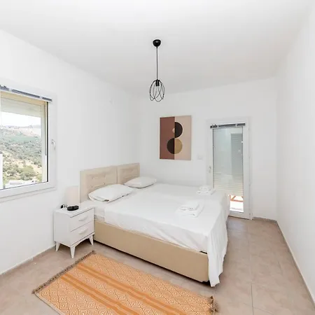 וילה Capacious With Shared Pool Near In Bodrum גונדוגן
