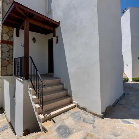 Capacious With Shared Pool Near In Bodrum * 군도간